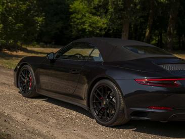 Porsche 991 II GTS — photo 33