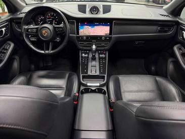 Porsche Macan Electrique T — photo 11