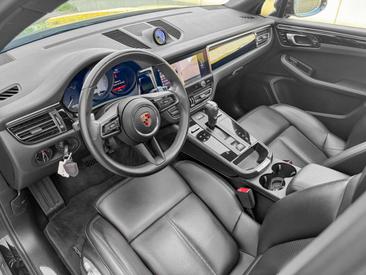 Porsche Macan Electrique S — photo 9