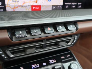 Porsche 992 I Carrera 4S — photo 17