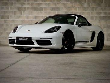 Porsche 718 Spyder — photo 11