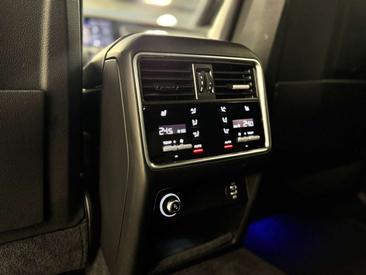 Porsche Cayenne III Turbo — photo 33