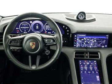 Porsche Taycan 4S — photo 11