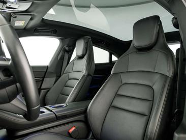 Porsche Taycan 4S — photo 14