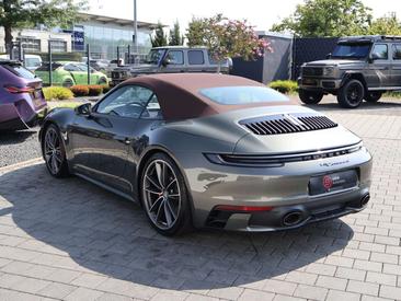 Porsche 992 I Carrera 4S — photo 33