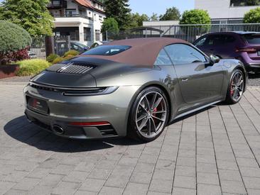 Porsche 992 I Carrera 4S — photo 35