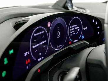 Porsche Taycan 4S — photo 20
