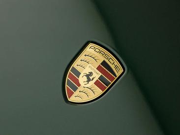 Porsche Taycan 4S — photo 23