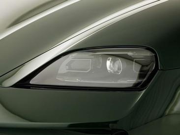 Porsche Taycan 4S — photo 25
