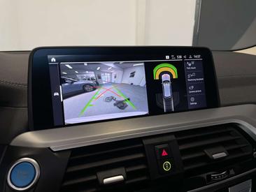 BMW iX3 Executive EDrive40 — photo 18