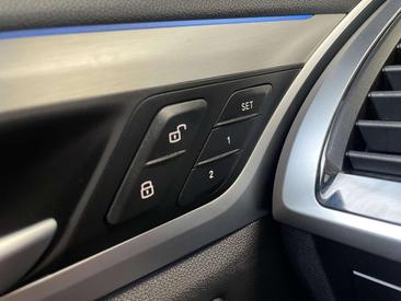BMW iX3 Executive EDrive40 — photo 32