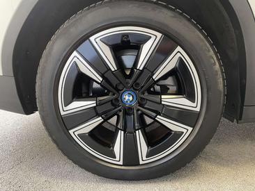 BMW iX3 Executive EDrive40 — photo 47