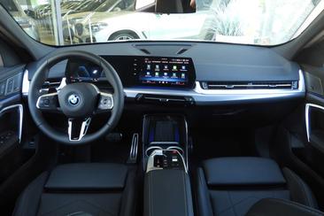 BMW IX2 M Sport XDrive30 — photo 3