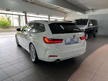 BMW Série 3 Touring 318d — photo 7