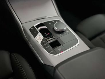 BMW Série 3 Touring 318d — photo 36
