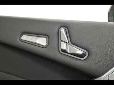 BMW IX XDrive60 — photo 12