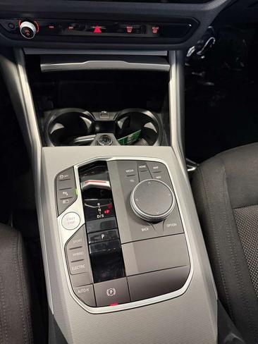 BMW Série 3 Touring 320e — photo 13