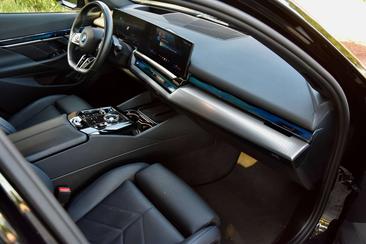 BMW I5 M Sport EDrive40 — photo 9