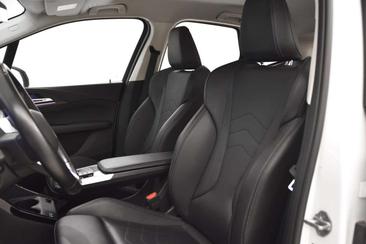 BMW Série 2 Active Tourer Luxury 220i — photo 11