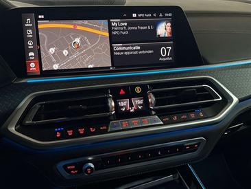 BMW X5 M Sport XDrive45e — photo 20