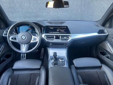 BMW 330e M Sport — photo 17