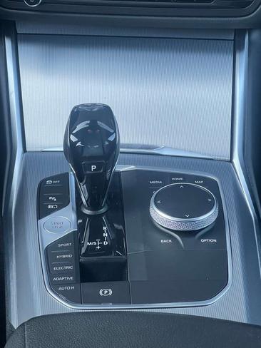 BMW 330e M Sport — photo 20