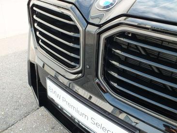 BMW XM 50e — photo 12