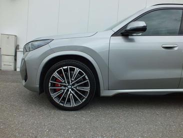 BMW IX1 XDrive30 — photo 8
