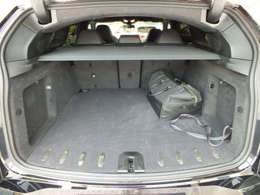 BMW XM 50e — photo 40