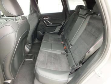 BMW IX1 XDrive30 — photo 15