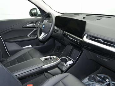 BMW IX1 XDrive30 — photo 4