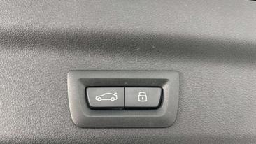 BMW X1 XDrive20d — photo 16