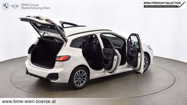 BMW 218 218d — photo 10