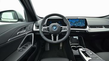 BMW IX1 EDrive20 — photo 14