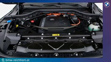 BMW XM 50e — photo 13