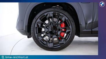 BMW XM 50e — photo 14