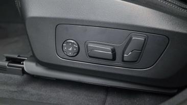 BMW IX1 EDrive20 — photo 19