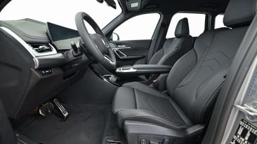 BMW IX1 EDrive20 — photo 21
