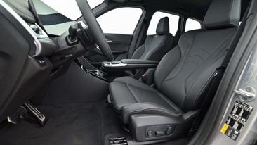BMW IX1 EDrive20 — photo 22