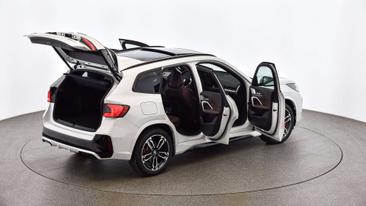 BMW X1 XDrive20d — photo 11