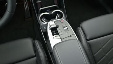 BMW IX1 EDrive20 — photo 17
