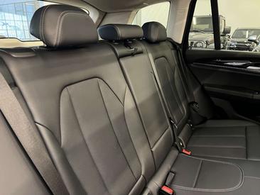 BMW X3 XDrive30e — photo 22