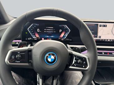 BMW Série 5 550e XDrive — photo 15