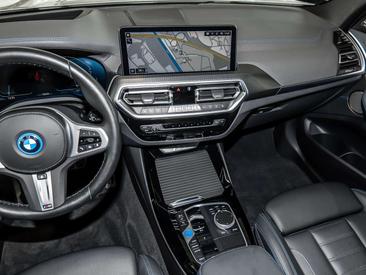 BMW iX3 Shadow Line — photo 17