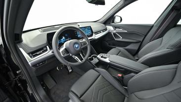 BMW IX1 EDrive20 — photo 21