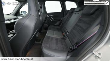 BMW IX1 EDrive20 — photo 12