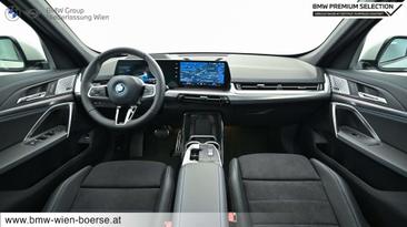 BMW IX1 EDrive20 — photo 13