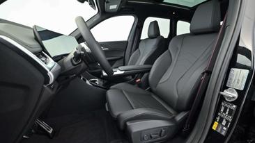 BMW IX1 EDrive20 — photo 23