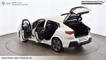 BMW X2 18d SDrive — photo 9