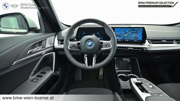 BMW IX1 EDrive20 — photo 14